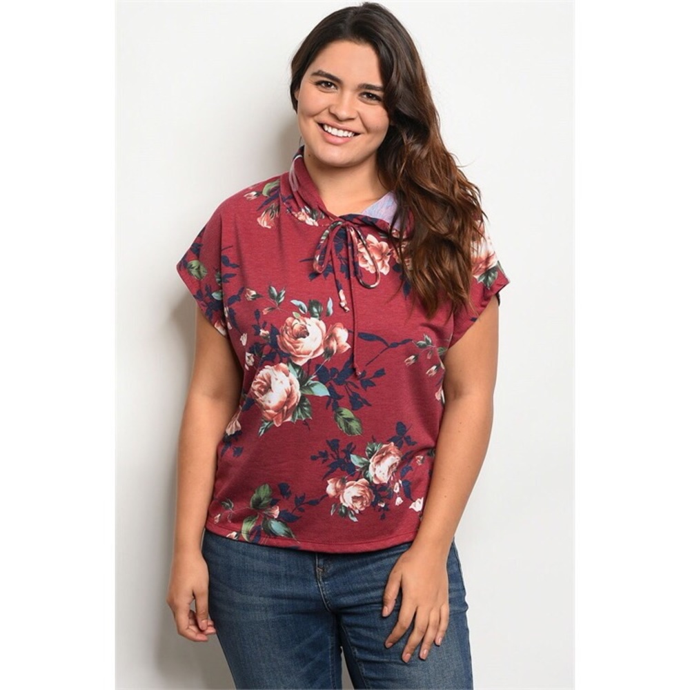 Floral burgundy top w/hood!